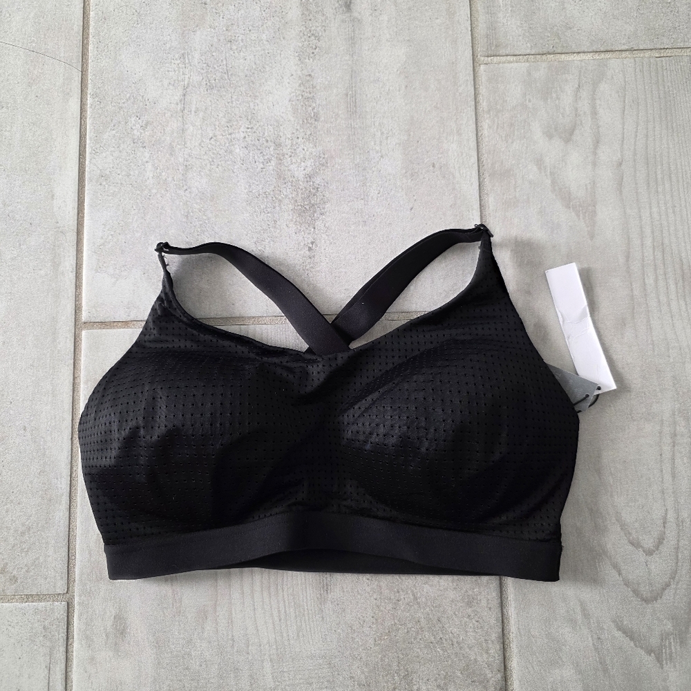 VS Black Medium Support Mesh Bra